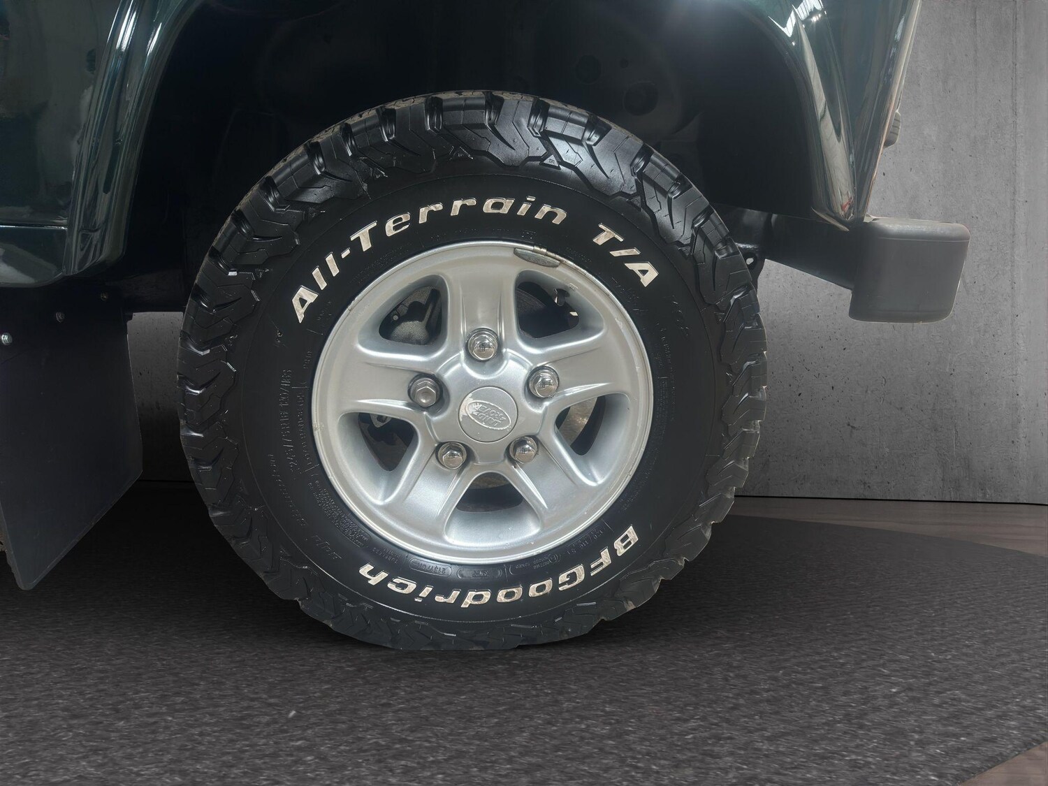 Used Land Rover Defender 90 for sale - 77670641: Photo 21