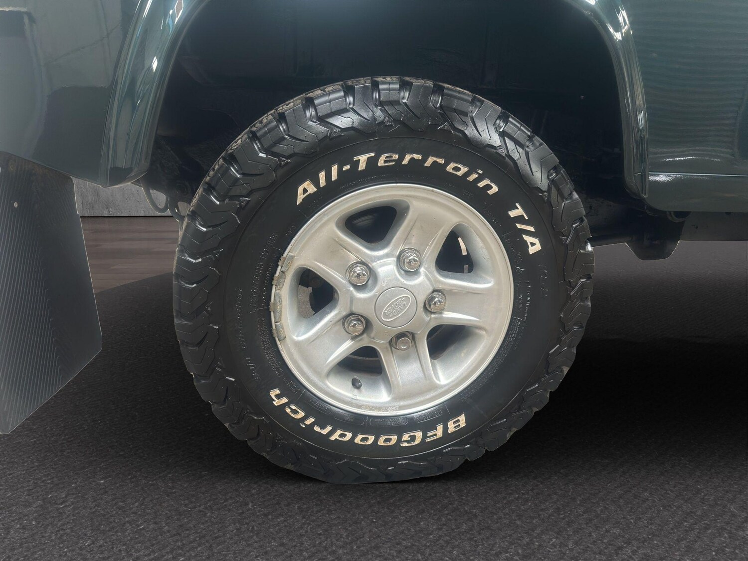 Used Land Rover Defender 90 for sale - 77670641: Photo 24