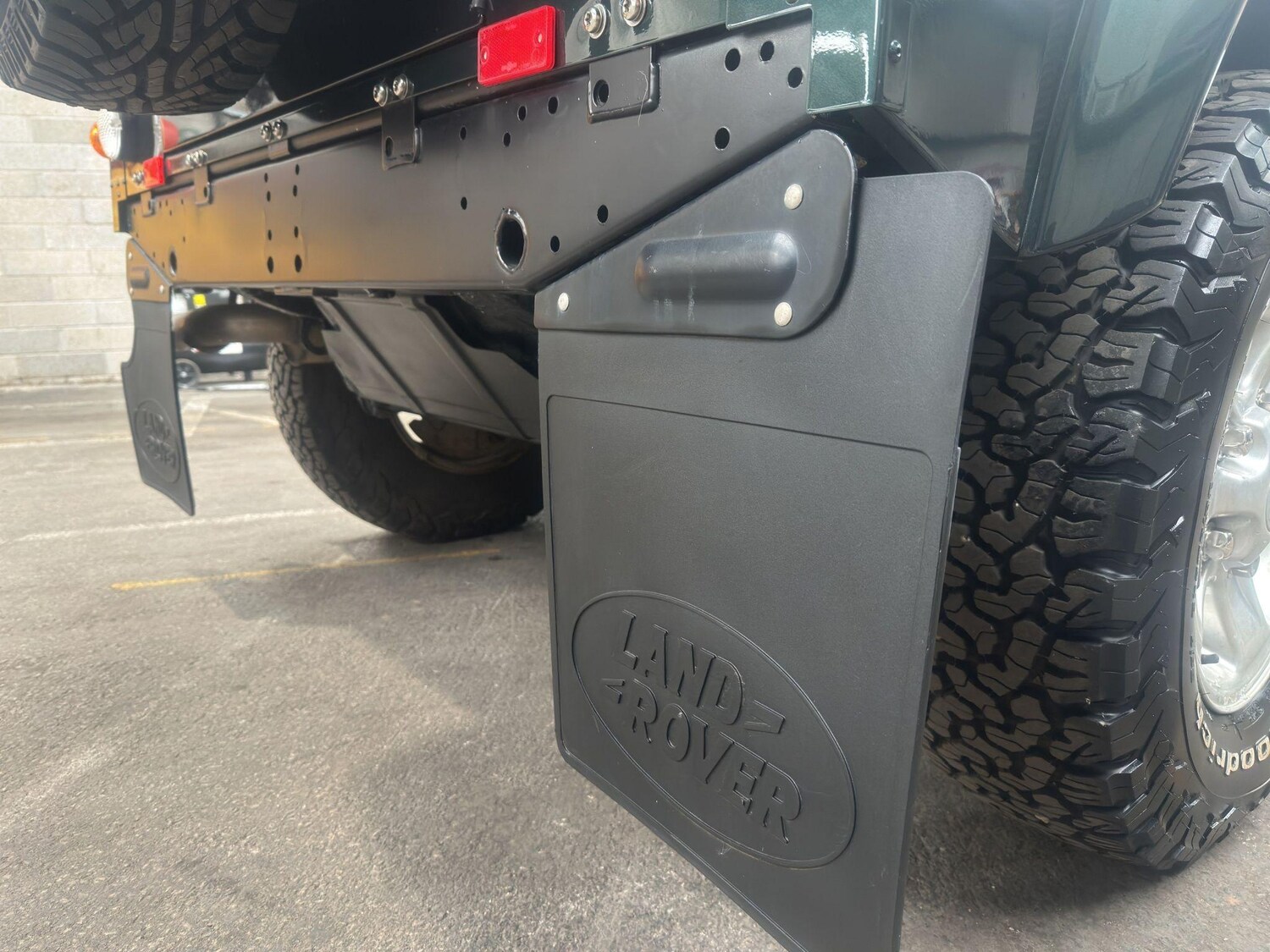 Used Land Rover Defender 90 for sale - 77670641: Photo 25