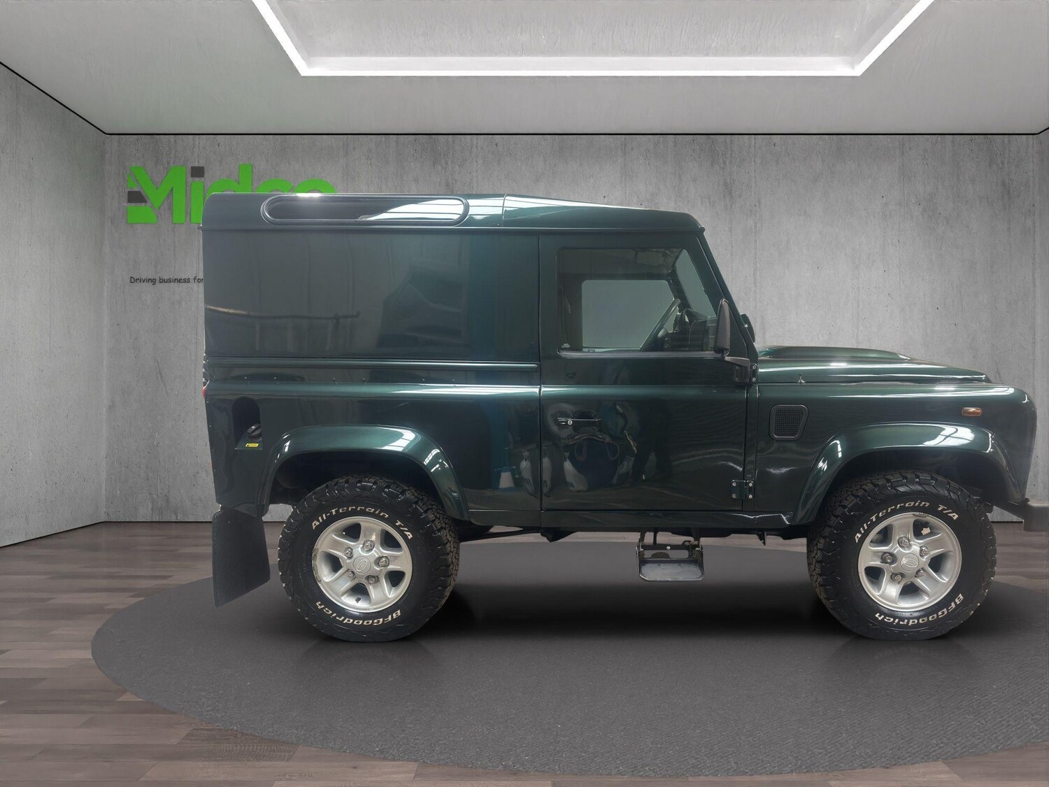 Used Land Rover Defender 90 for sale - 77670641: Photo 9