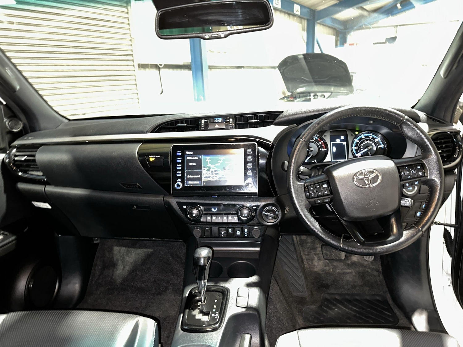 Used Toyota Hilux 2023 for sale - 76398230: Photo 13