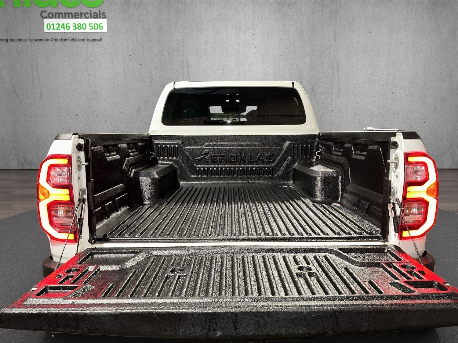 Used Toyota Hilux 2023 for sale - 76398230: Photo 19