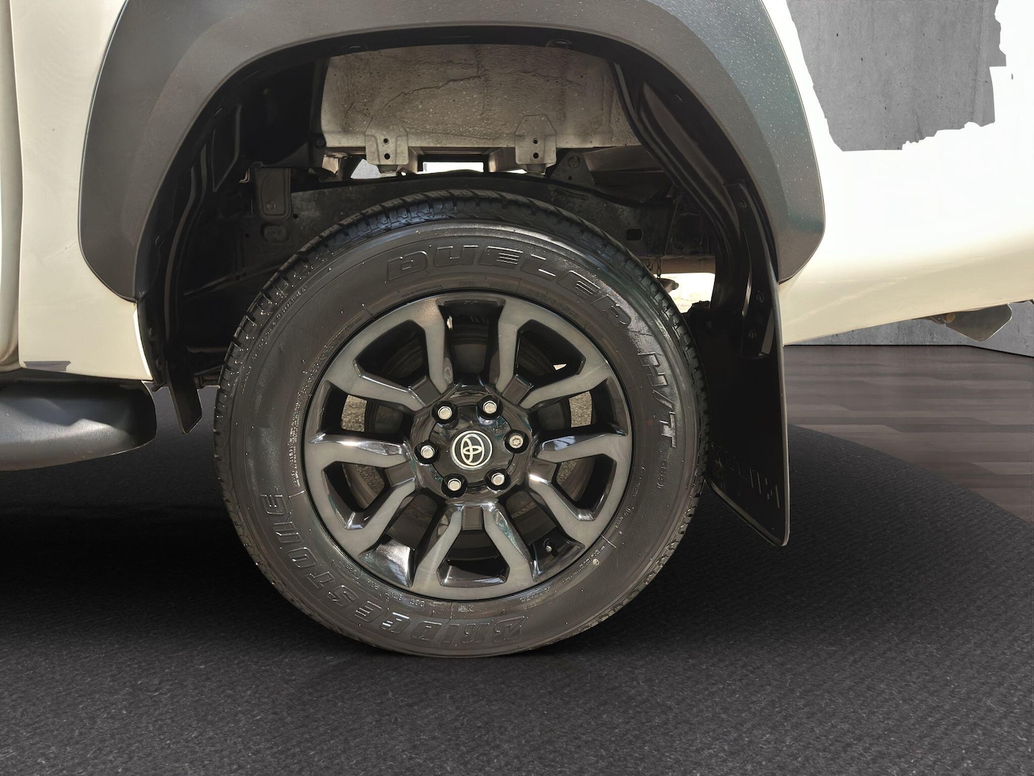 Used Toyota Hilux 2023 for sale - 76398230: Photo 24