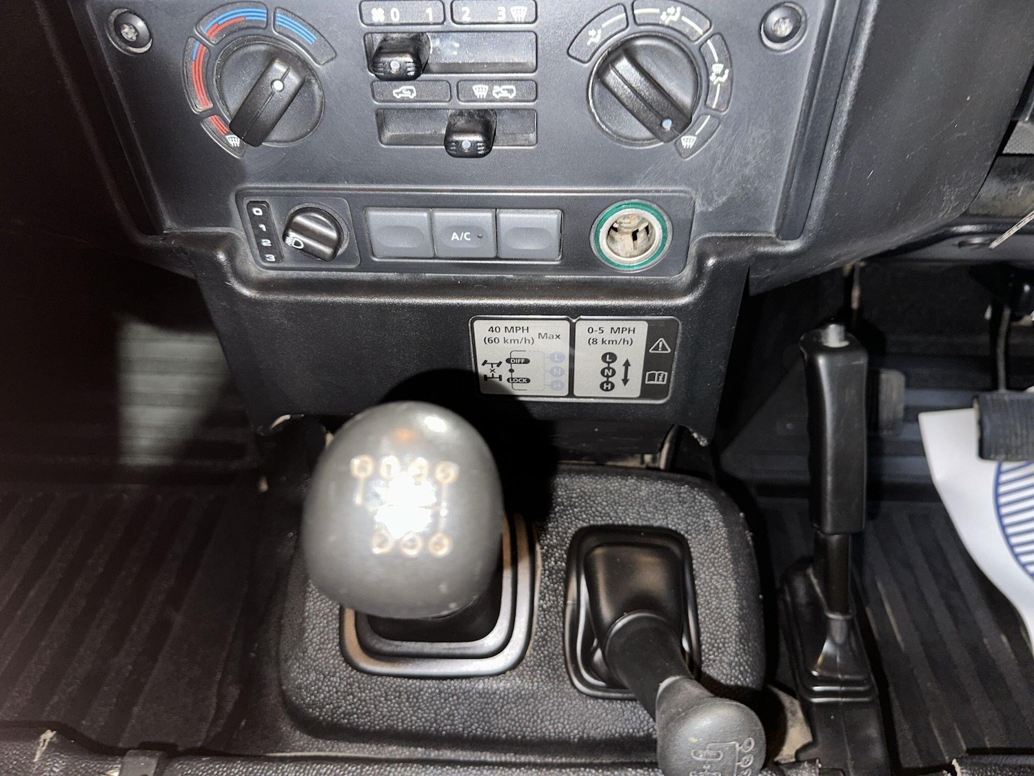 Used Land Rover Defender 2016 for sale - 76573472: Photo 13