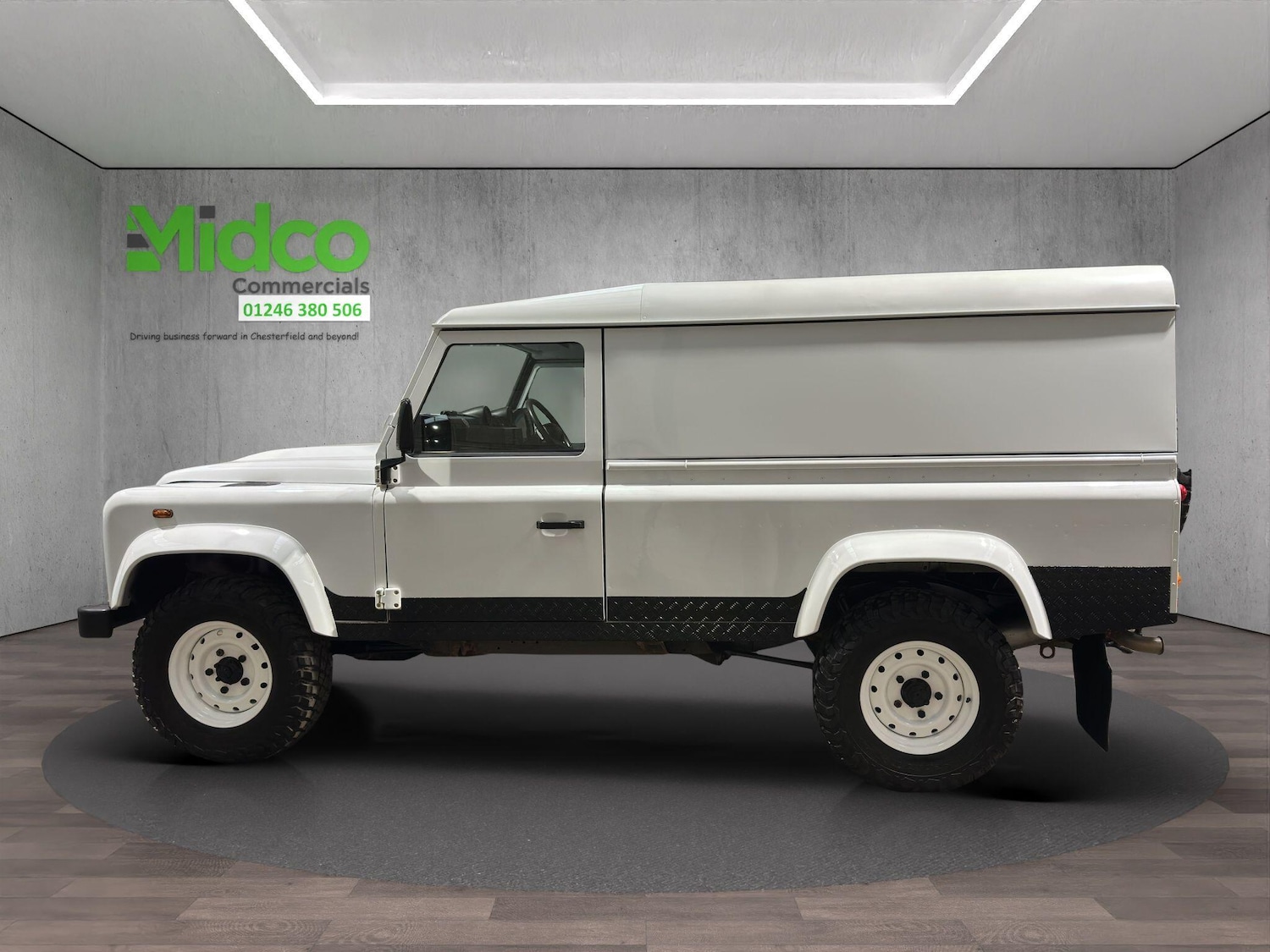 Used Land Rover Defender 2016 for sale - 76573472: Photo 5