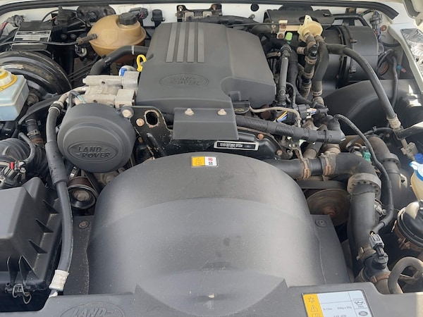 Used Land Rover Defender 110 2016 for sale - 76108483: Photo 12