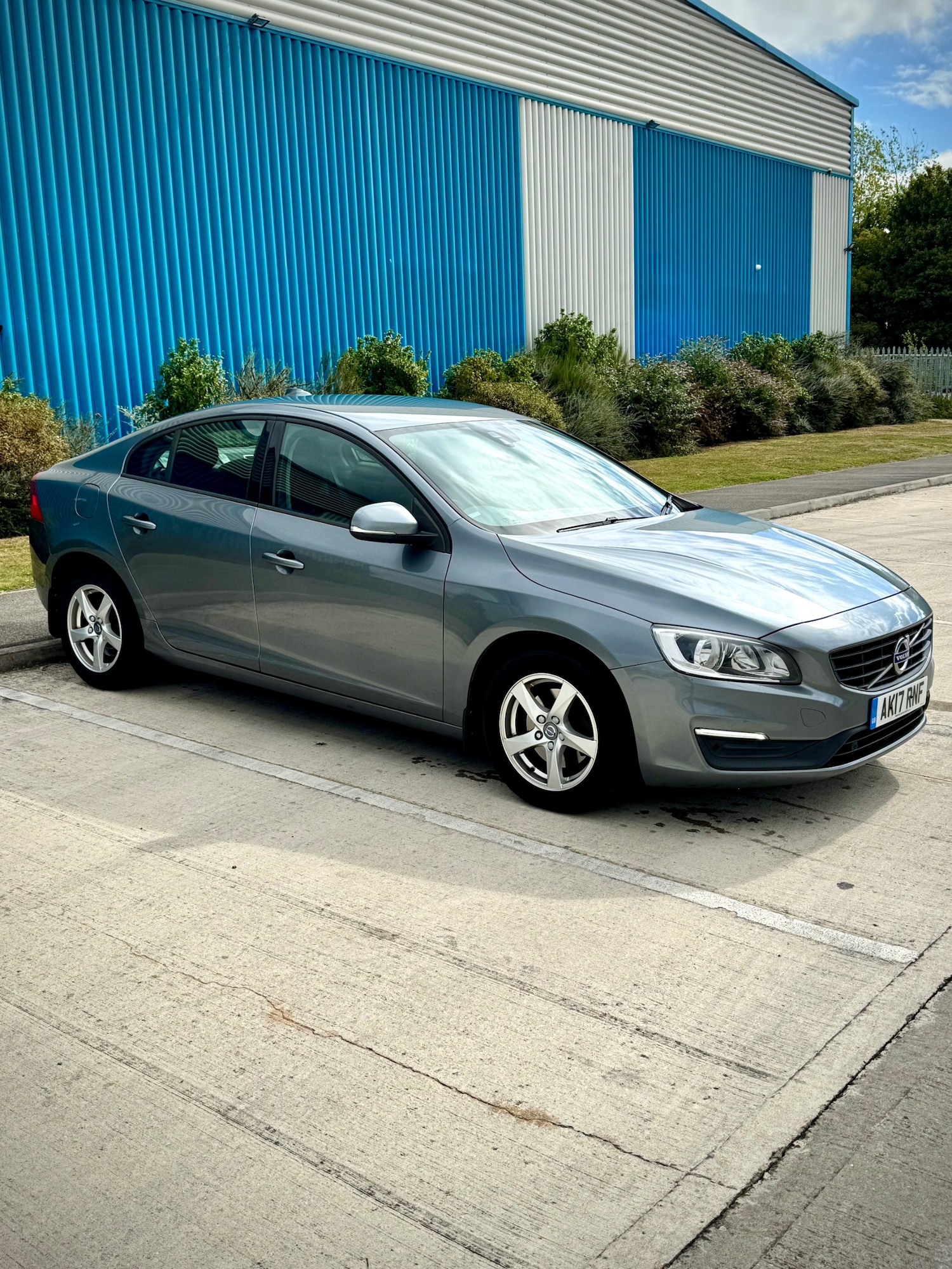 Used Volvo S60 2017 for sale - 76571969: Photo 1