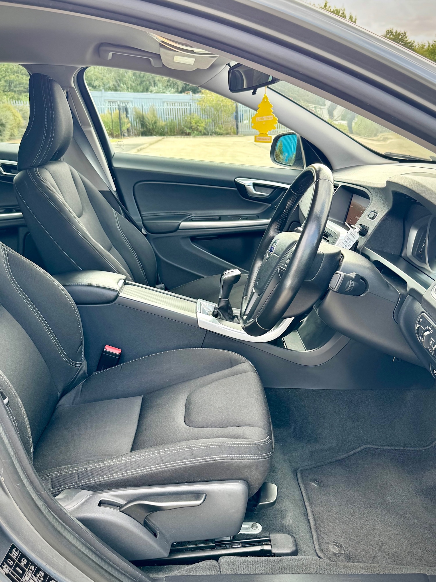 Used Volvo S60 2017 for sale - 76571969: Photo 12