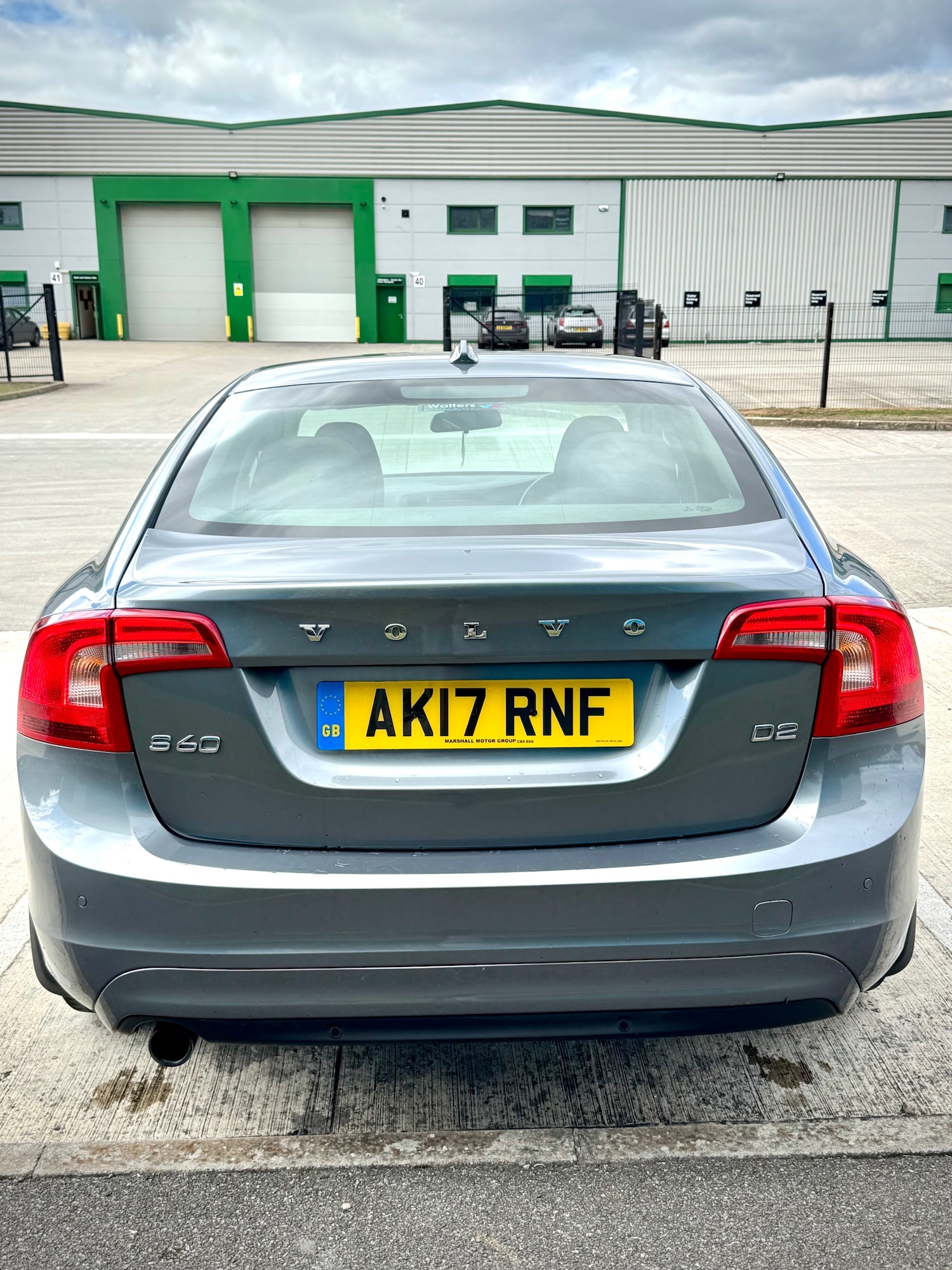 Used Volvo S60 2017 for sale - 76571969: Photo 4