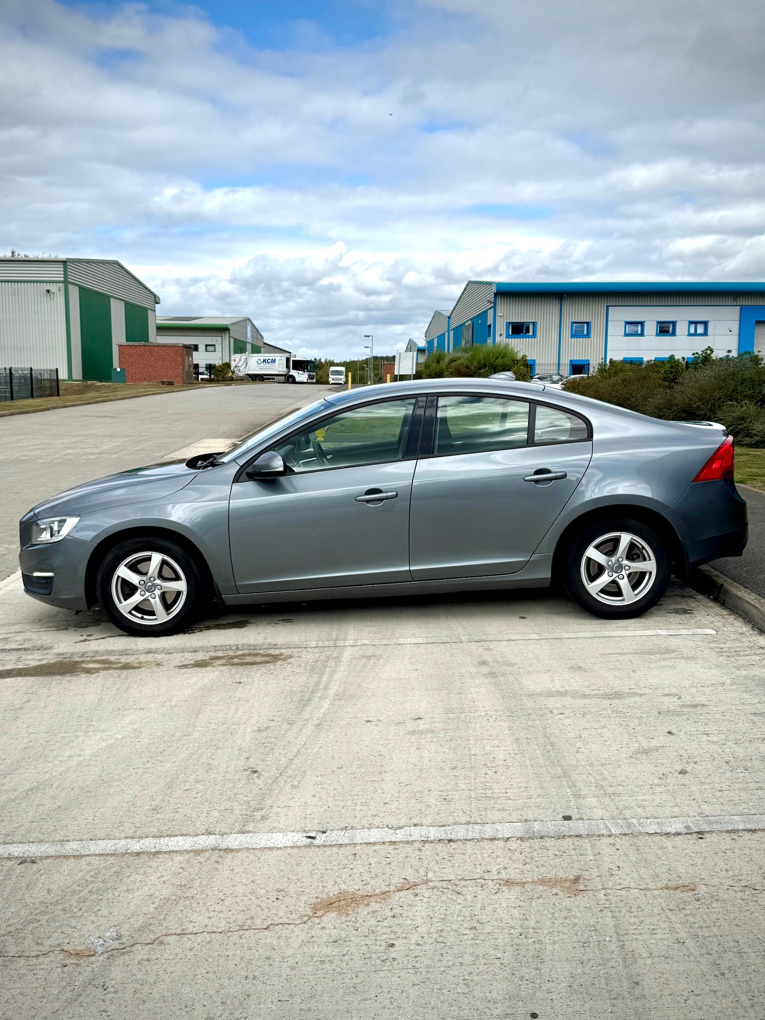 Used Volvo S60 2017 for sale - 76571969: Photo 6