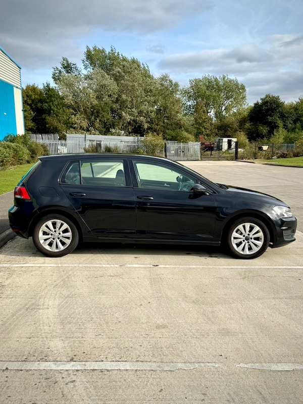 Used Volkswagen Golf 2013 for sale - 76190345: Photo 2