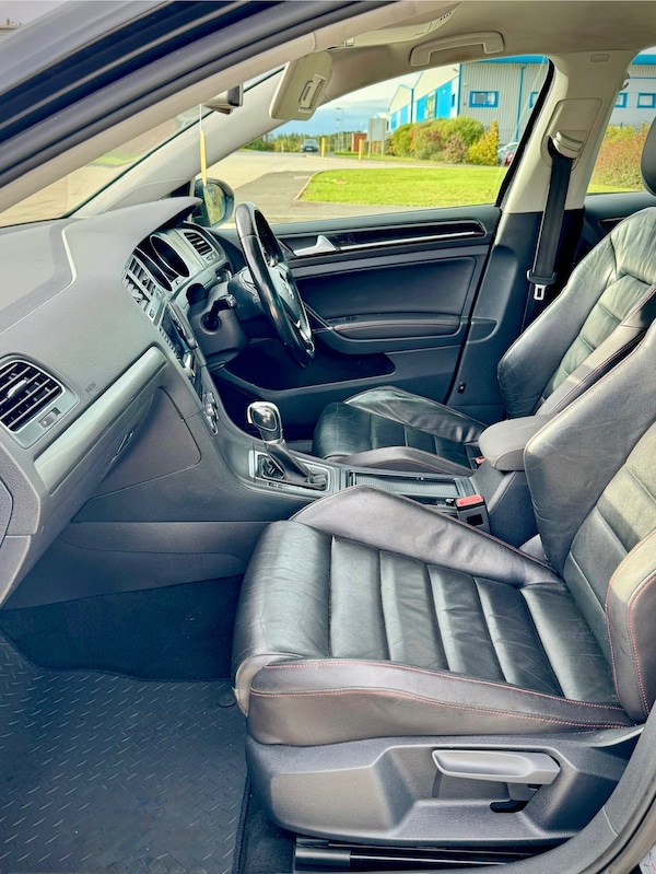 Used Volkswagen Golf 2013 for sale - 76190345: Photo 8