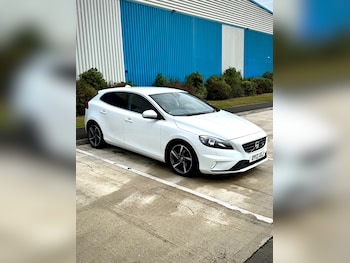 Used Volvo V40 2013 for sale - 75750128: Photo