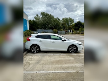Used Volvo V40 2013 for sale - 75750128: Photo