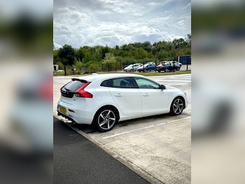 Used Volvo V40 2013 for sale - 75750128: Photo
