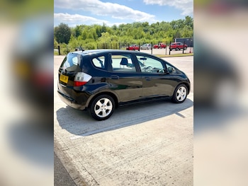 Used Honda Jazz 2010 for sale - 79383598: Photo