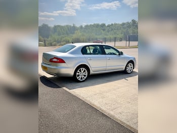 Used Skoda Superb 2013 for sale - 79652274: Photo