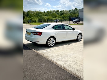 Used Skoda Superb 2018 for sale - 79383296: Photo
