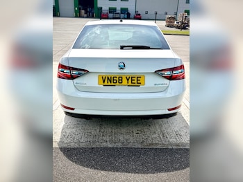Used Skoda Superb 2018 for sale - 79383296: Photo