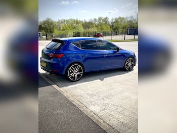 Used SEAT Leon 2019 for sale - 78389310: Photo