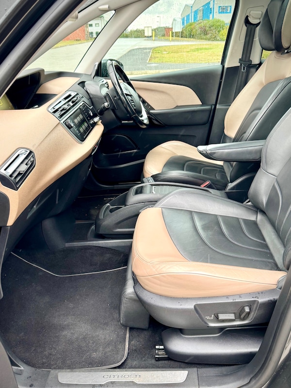 Used Citroen C4 Grand Picasso 2016 for sale - 76190105: Photo 12