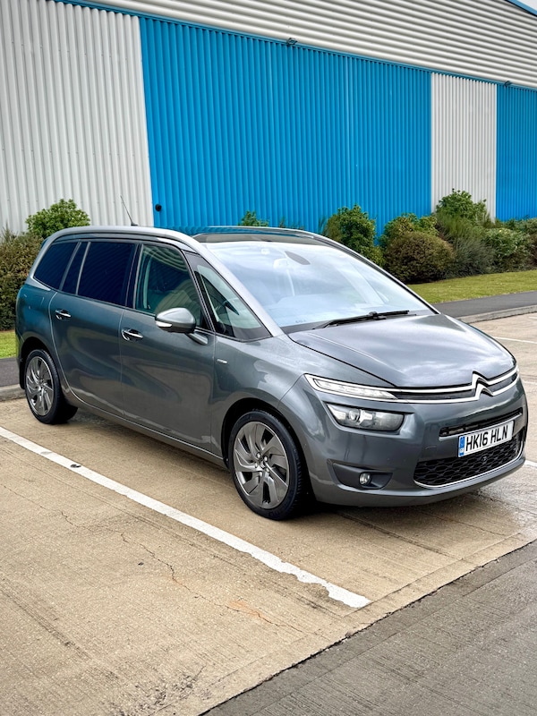 Used Citroen C4 Grand Picasso 2016 for sale - 76190105: Photo 1