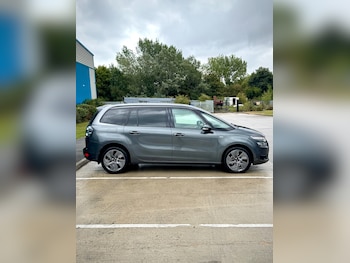 Used Citroen C4 Grand Picasso 2016 for sale - 76190105: Photo 2