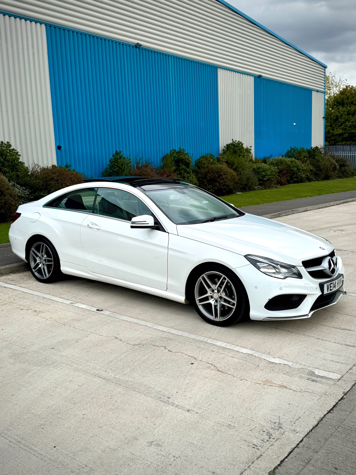 Used Mercedes-Benz E Class 2014 for sale - 76571439: Photo 1