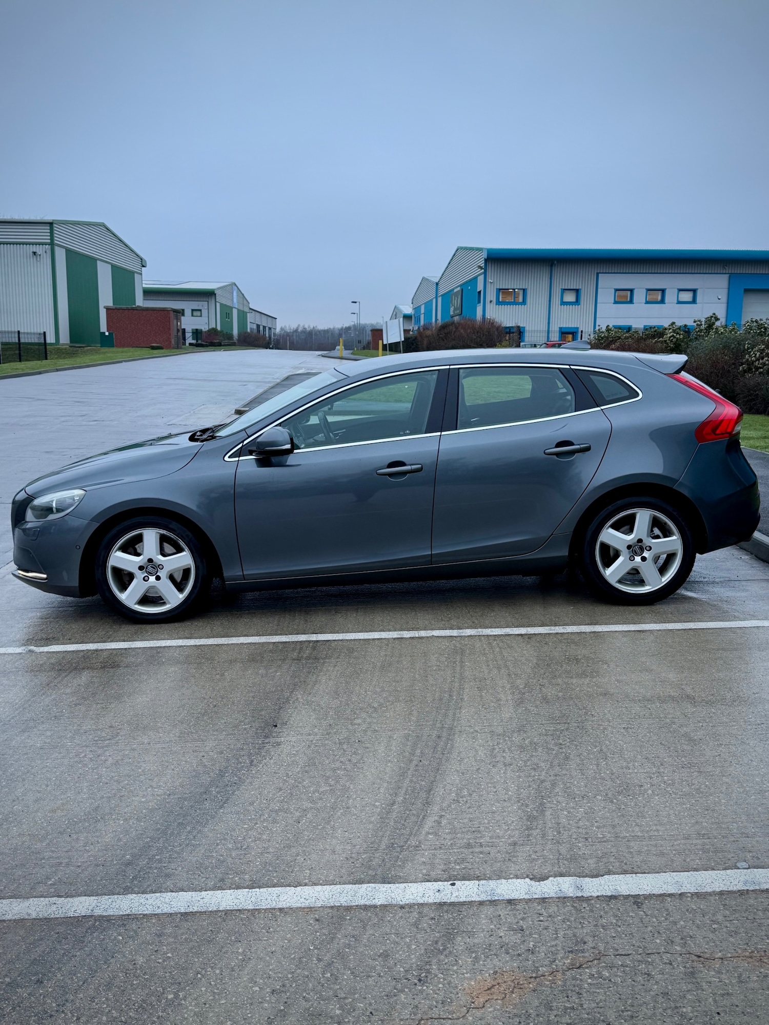 Used Volvo V40 2013 for sale - 78035211: Photo 6