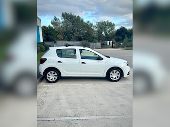 Used Dacia Sandero 2018 for sale - 76571966: Photo