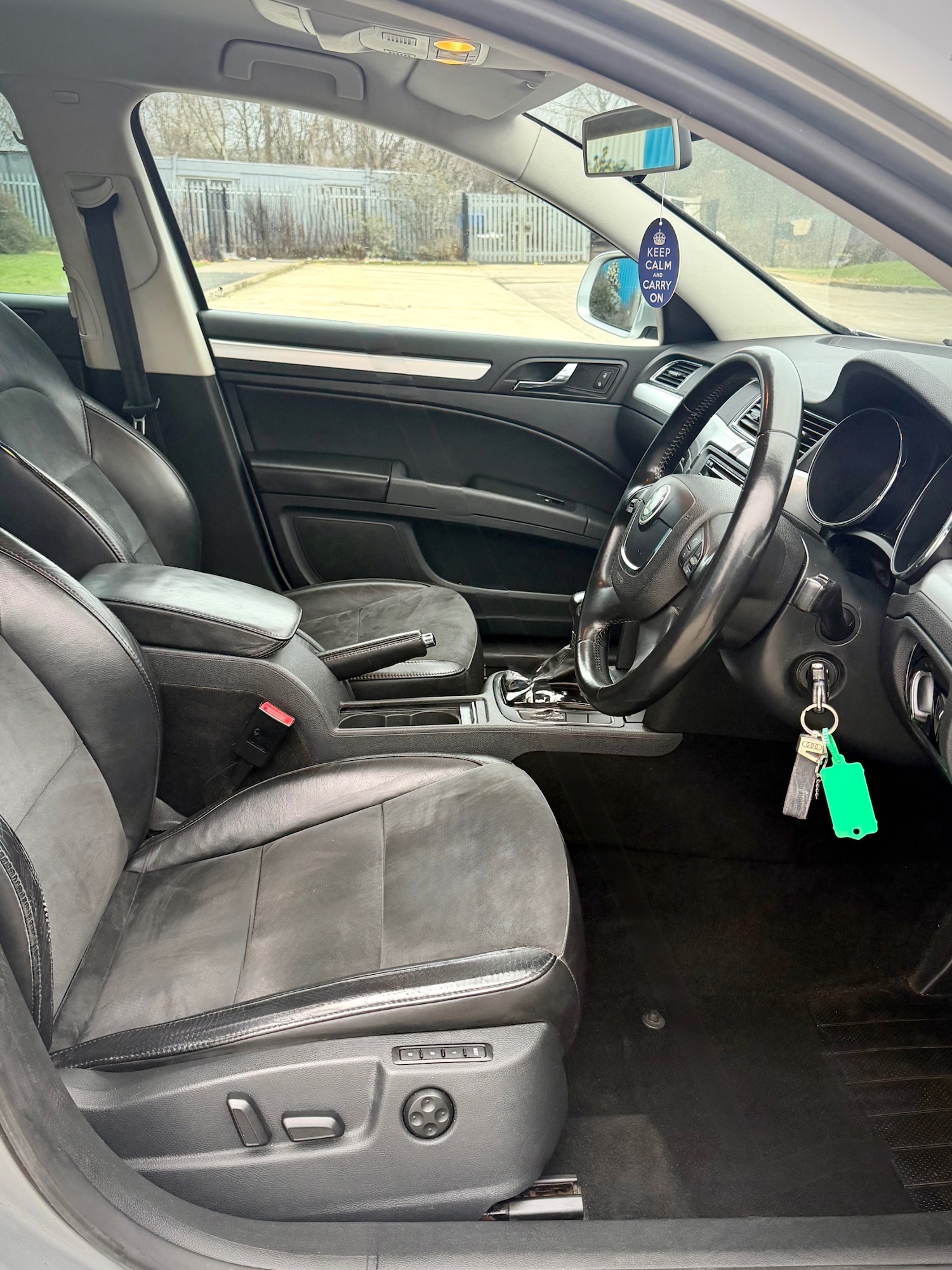 Used Skoda Superb 2012 for sale - 77289486: Photo 11