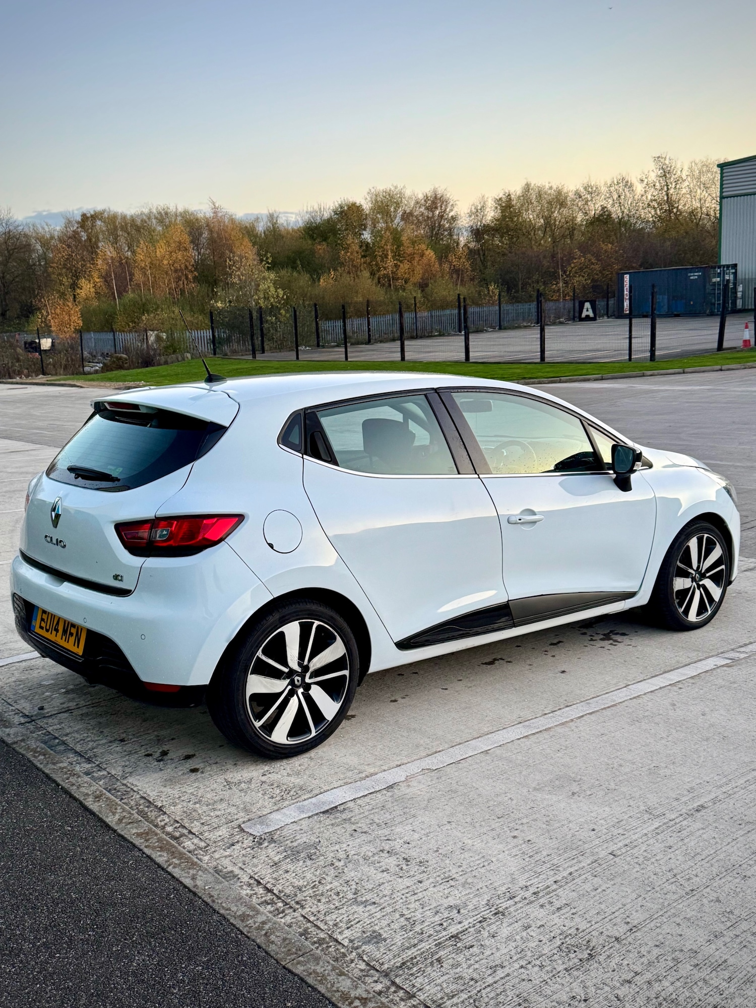 Used Renault Clio 2014 for sale - 76520350: Photo 3