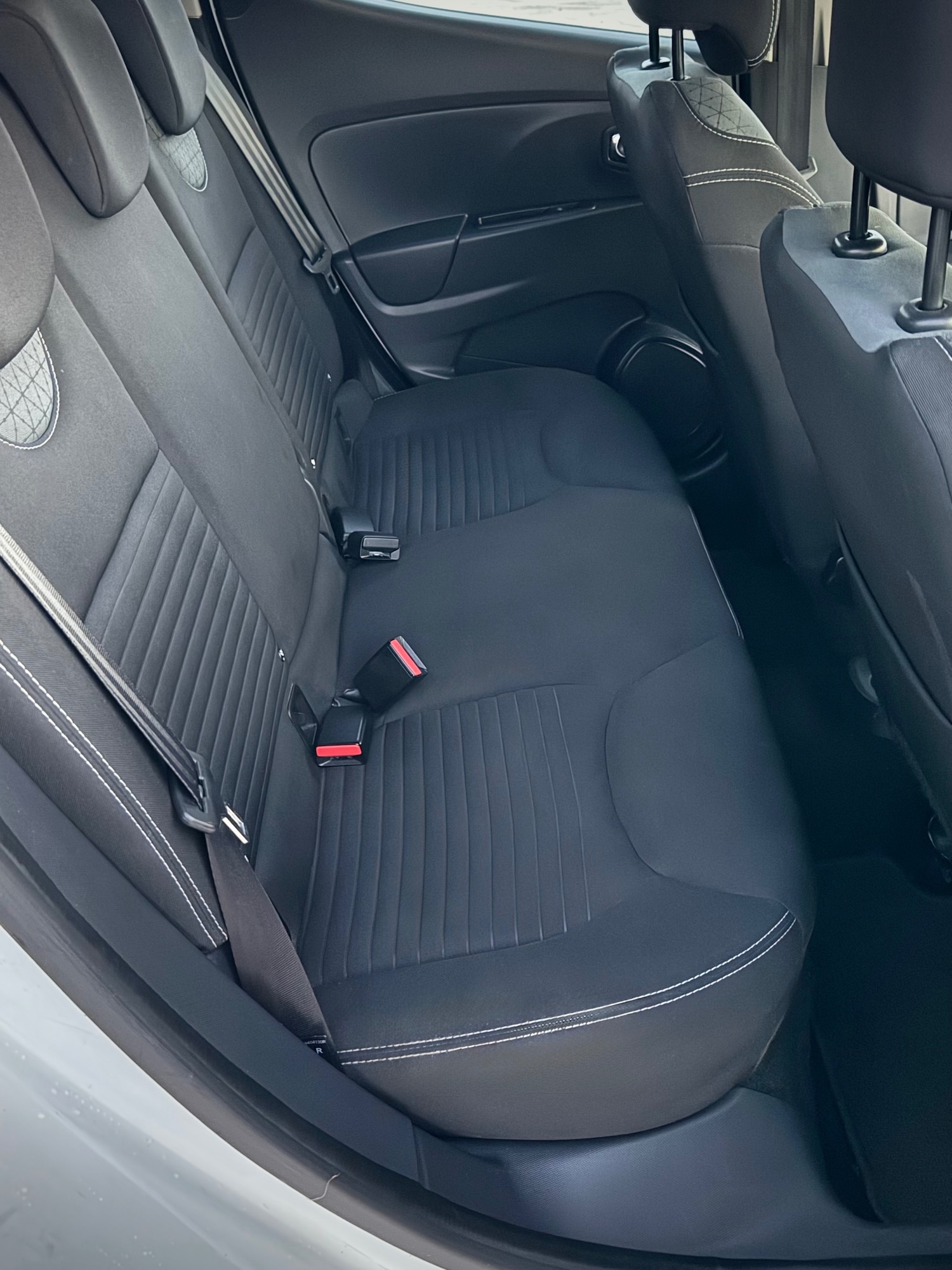 Used Renault Clio 2014 for sale - 76520350: Photo 9