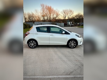 Used Toyota Yaris 2019 for sale - 77289565: Photo