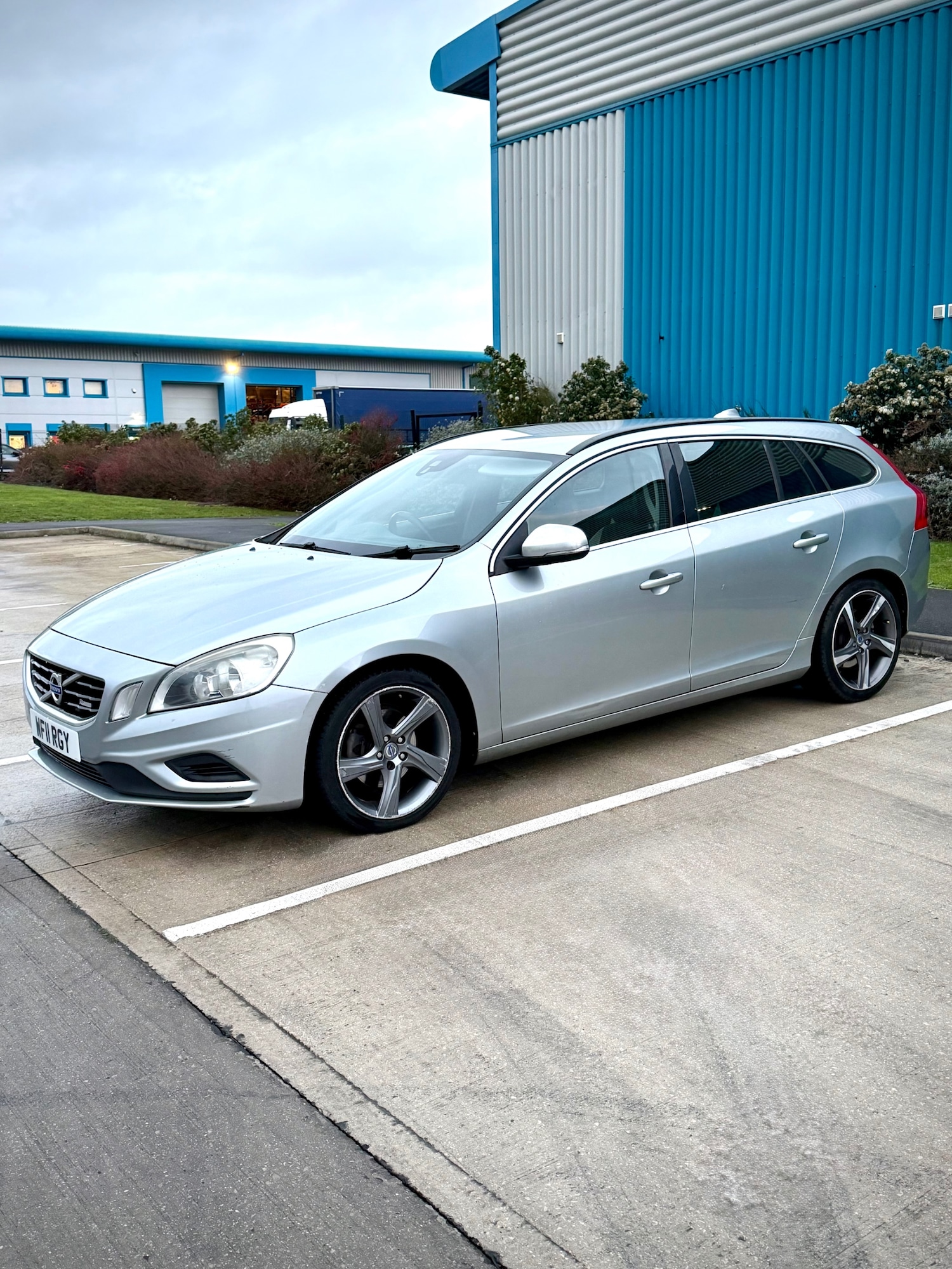 Used Volvo V60 2011 for sale - 77450323: Photo 7