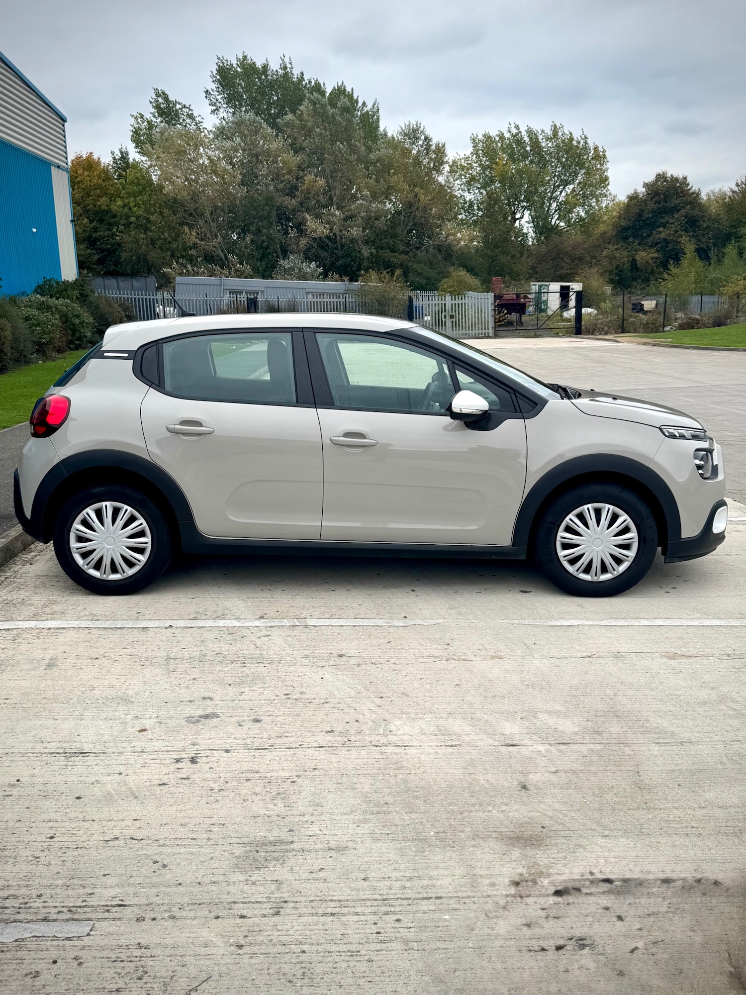 Used Citroen C3 2023 for sale - 76237281: Photo 2
