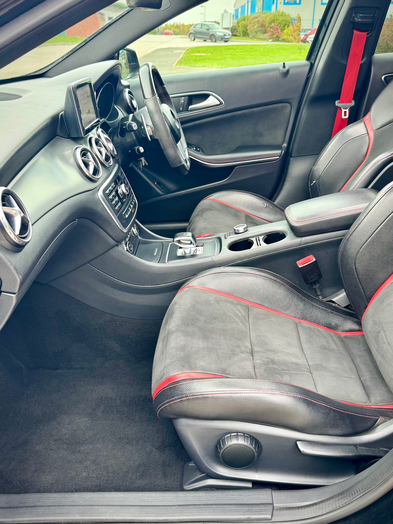 Used Mercedes-Benz GLA 2015 for sale - 76416176: Photo 11