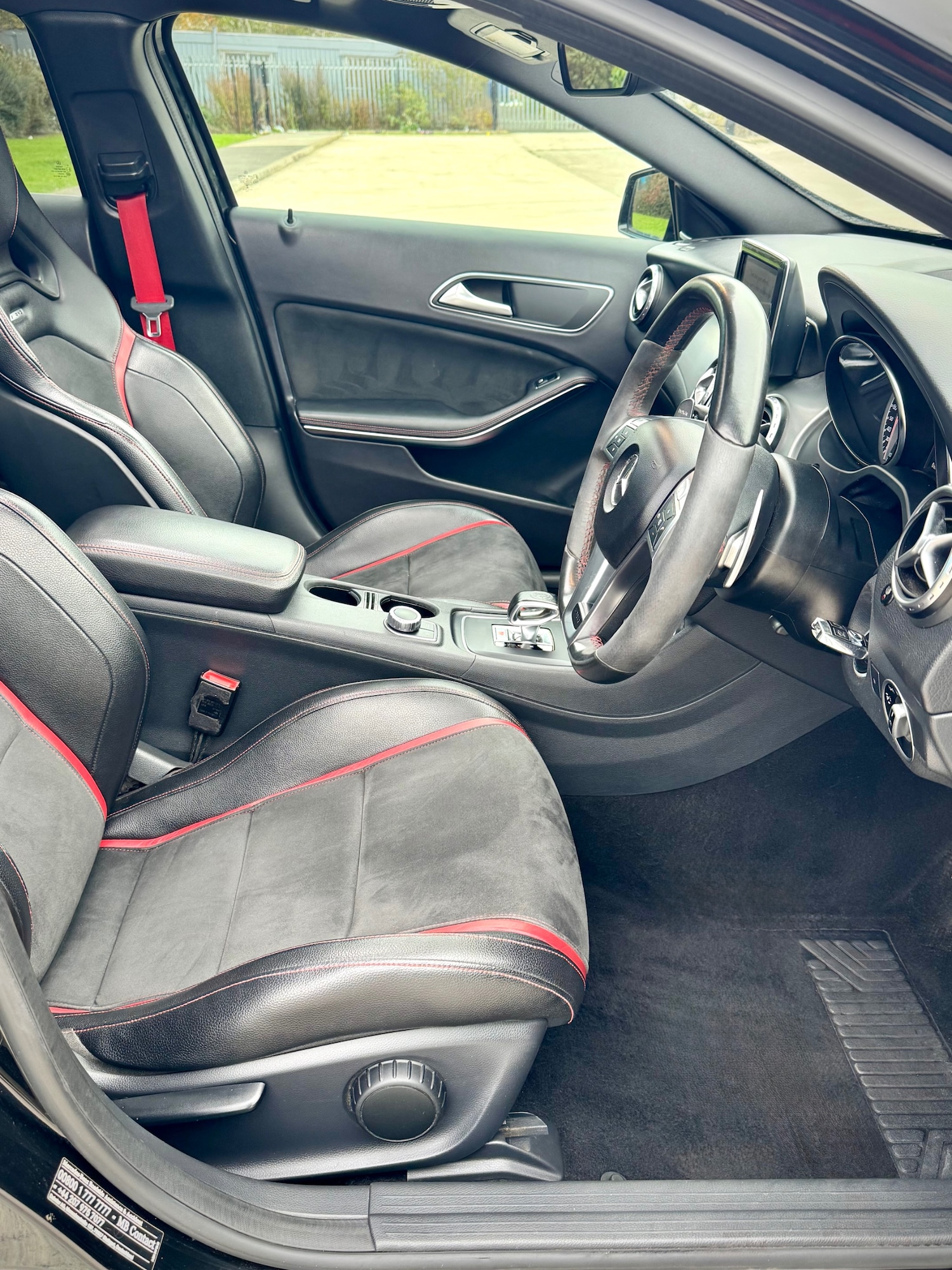 Used Mercedes-Benz GLA 2015 for sale - 76416176: Photo 12