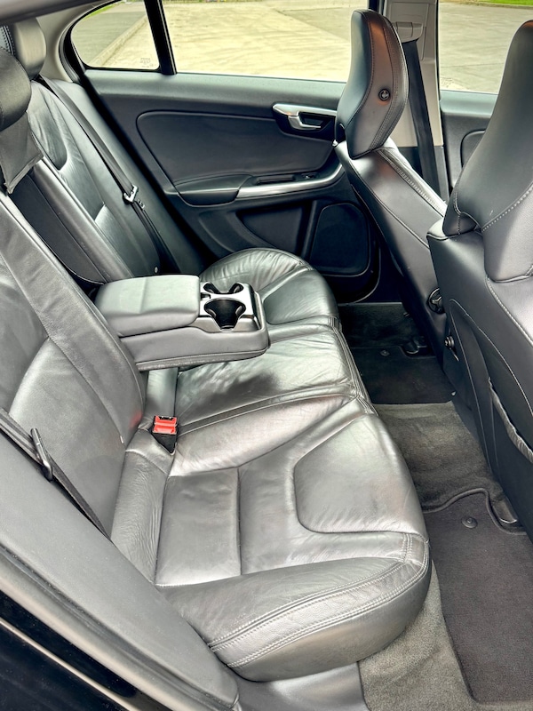 Used Volvo S60 2012 for sale - 76302927: Photo 10