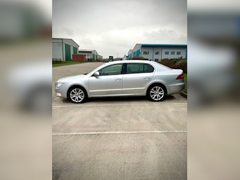 Used Skoda Superb 2012 for sale - 77046290: Photo