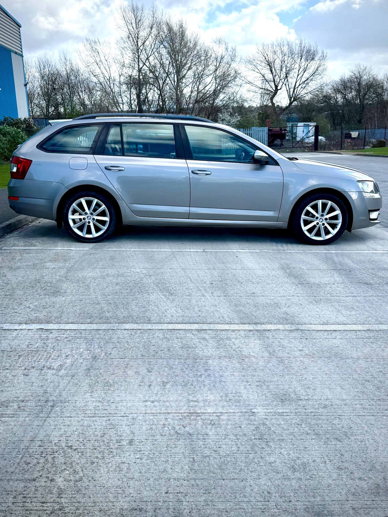 Used Skoda Octavia 2014 for sale - 77836743: Photo 2