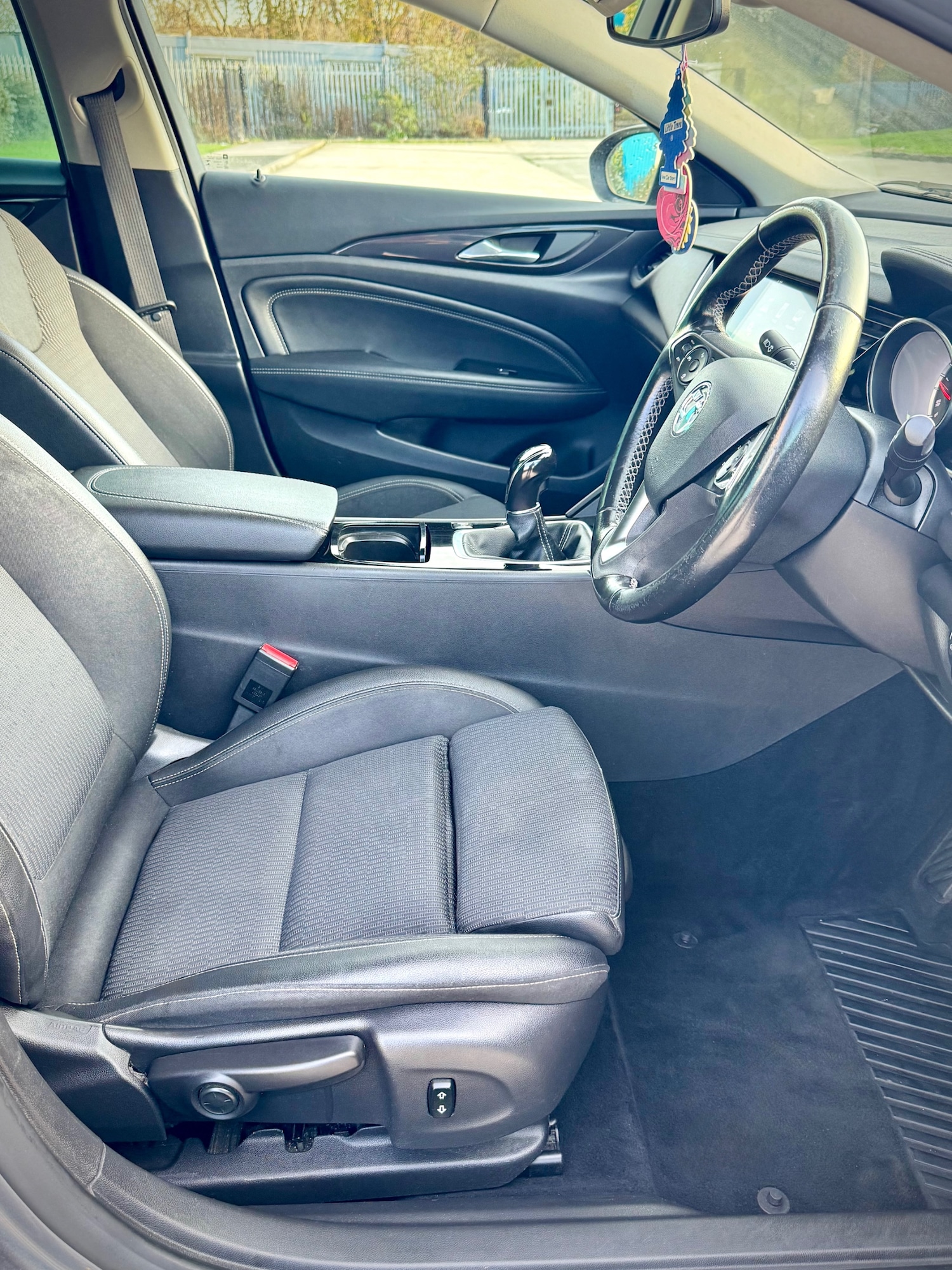 Used Vauxhall Insignia 2017 for sale - 76847711: Photo 12