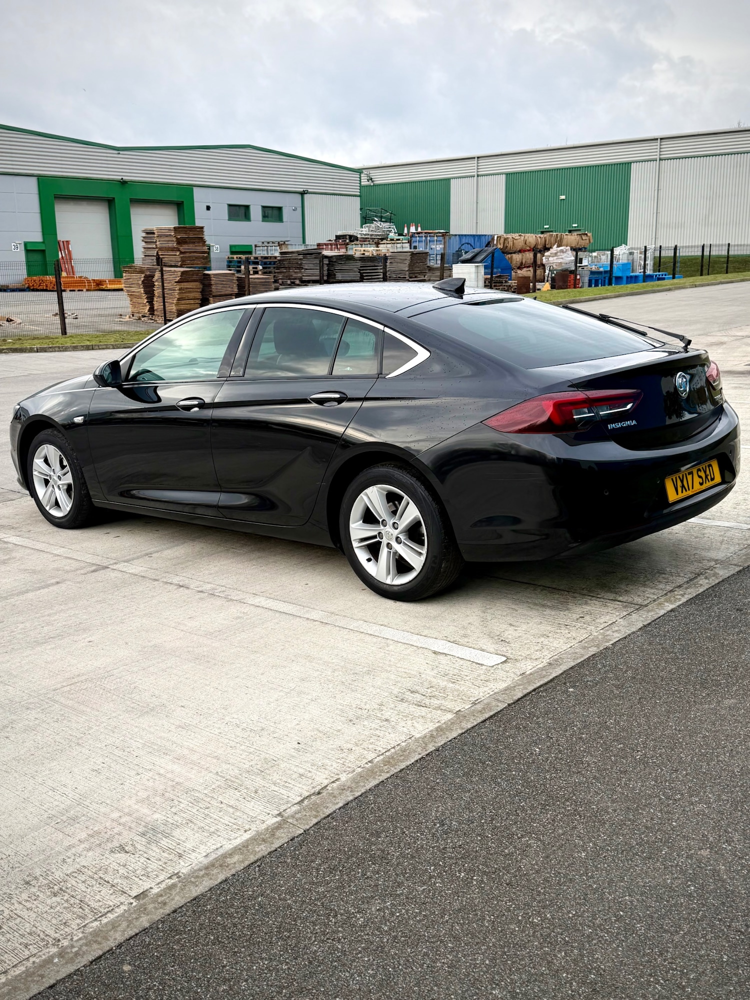 Used Vauxhall Insignia 2017 for sale - 77136158: Photo 5