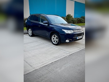 Mitsubishi - Outlander