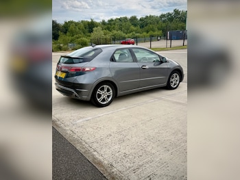 Used Honda Civic 2010 for sale - 79383461: Photo