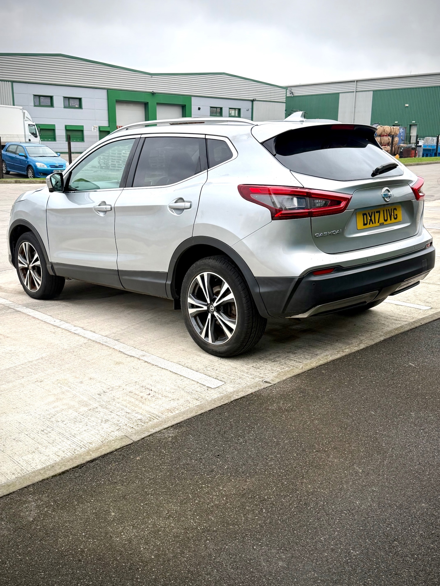 Used Nissan Qashqai 2017 for sale - 77701698: Photo 5
