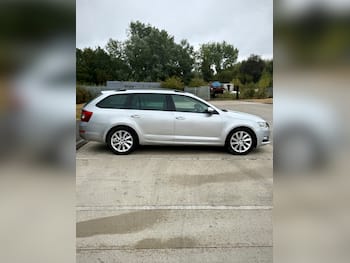 Used Skoda Octavia 2019 for sale - 79584095: Photo