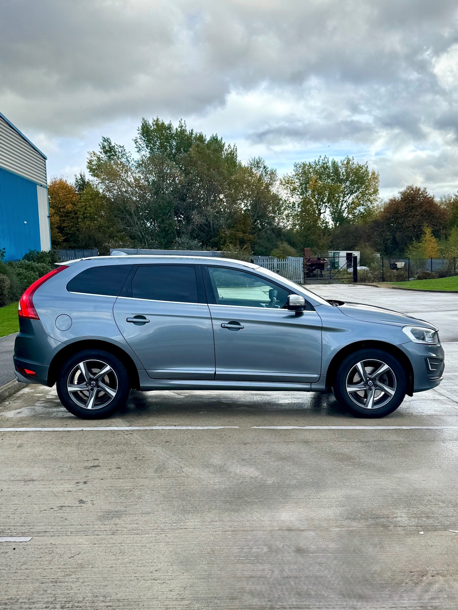 Used Volvo XC60 2016 for sale - 76322589: Photo 2