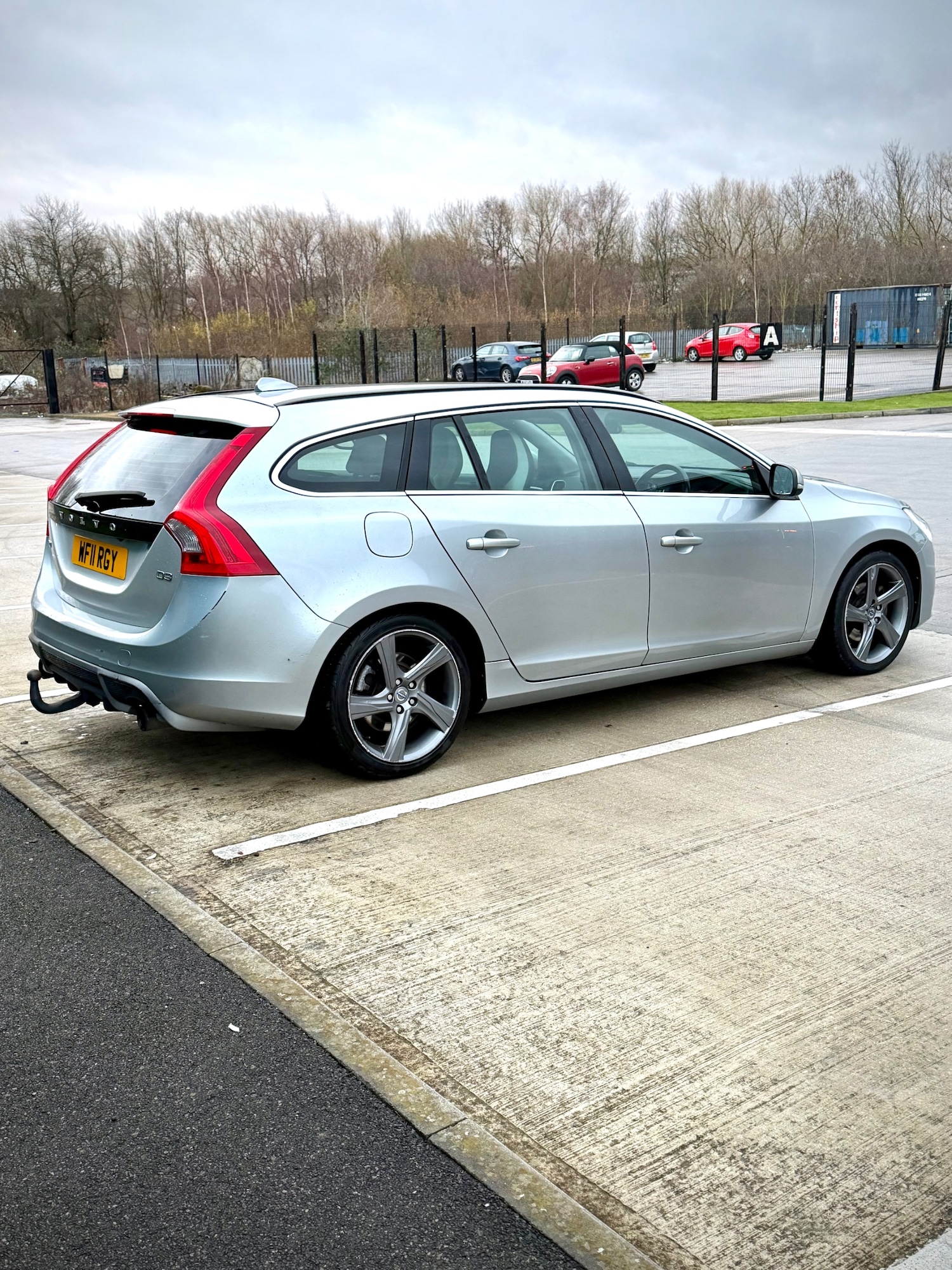 Used Volvo V60 2011 for sale - 76974611: Photo 3