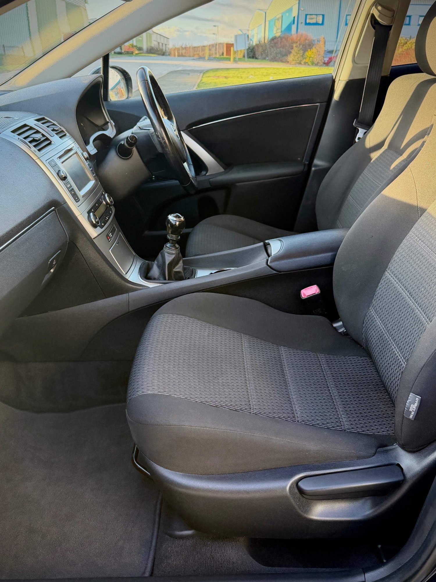 Used Toyota Avensis 2012 for sale - 77570875: Photo 11